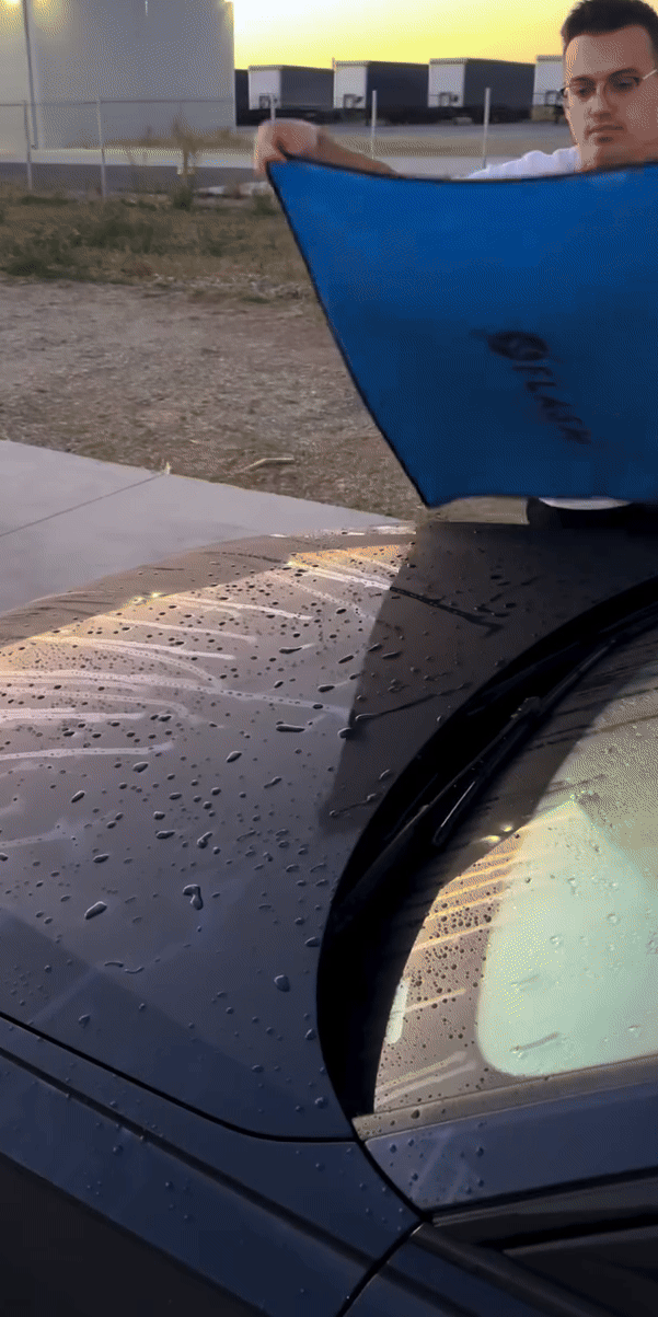 The Flash Detail Towel V2 is the ultimate solution for quick and efficient car drying.